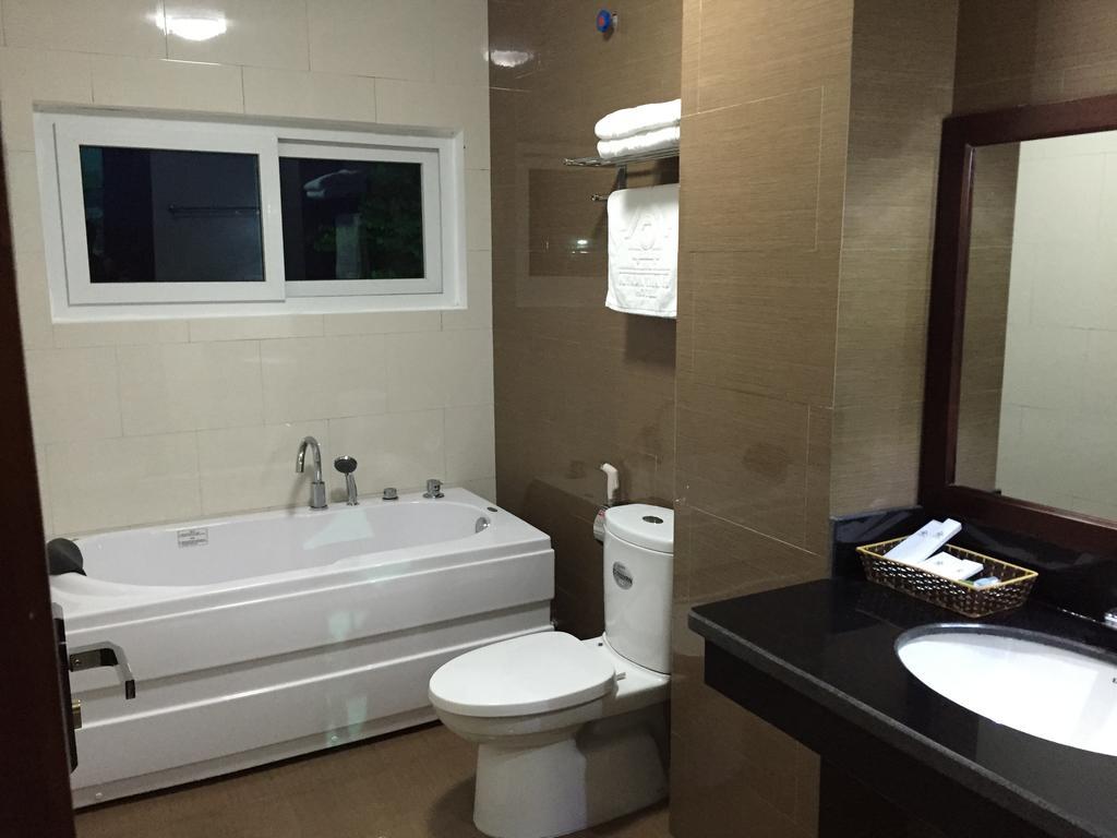 Khoa Thanh Hotel Hòa Bình Habitación foto